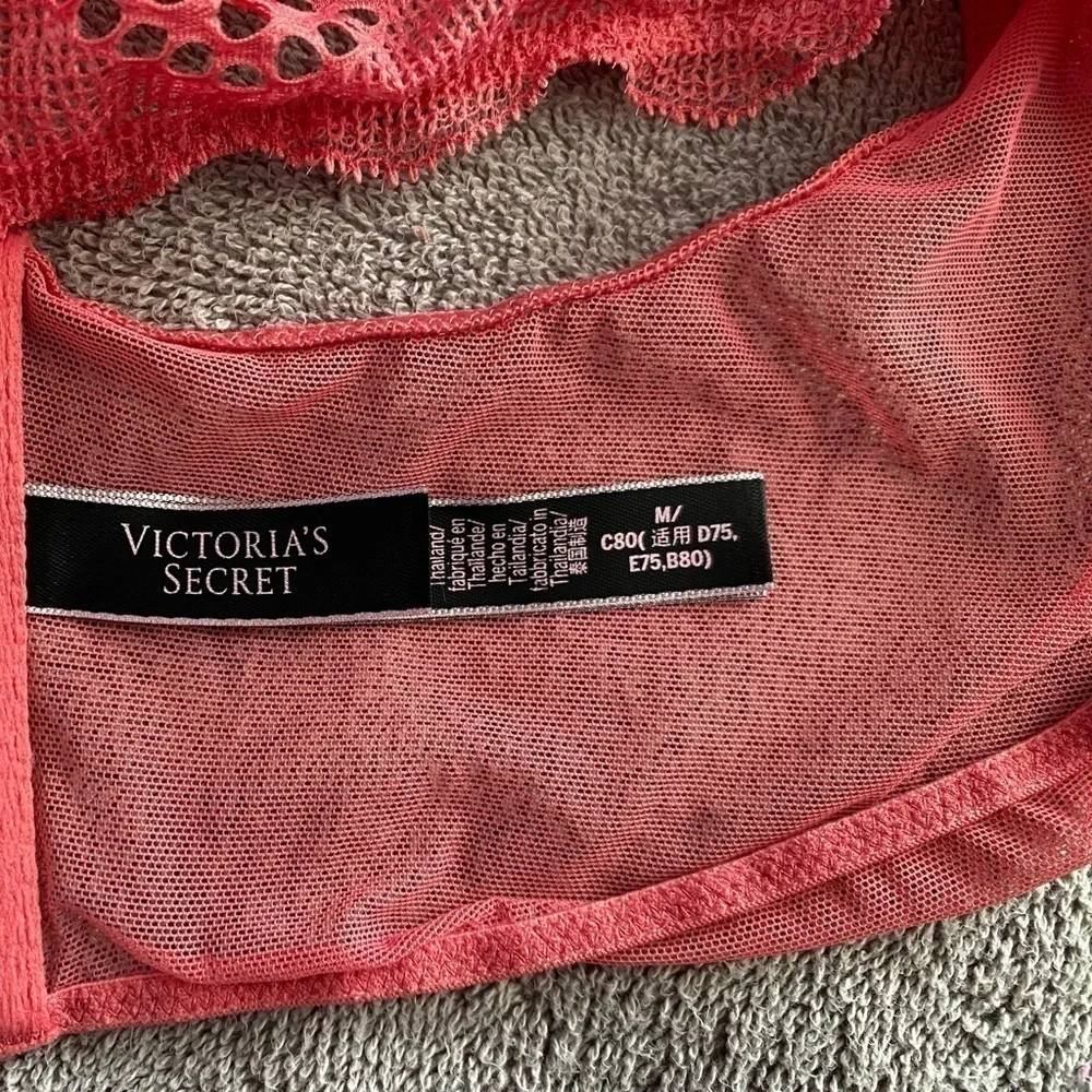 Victoria’s Secret‎ Coral Lace Very Sexy Bralette Size Medium